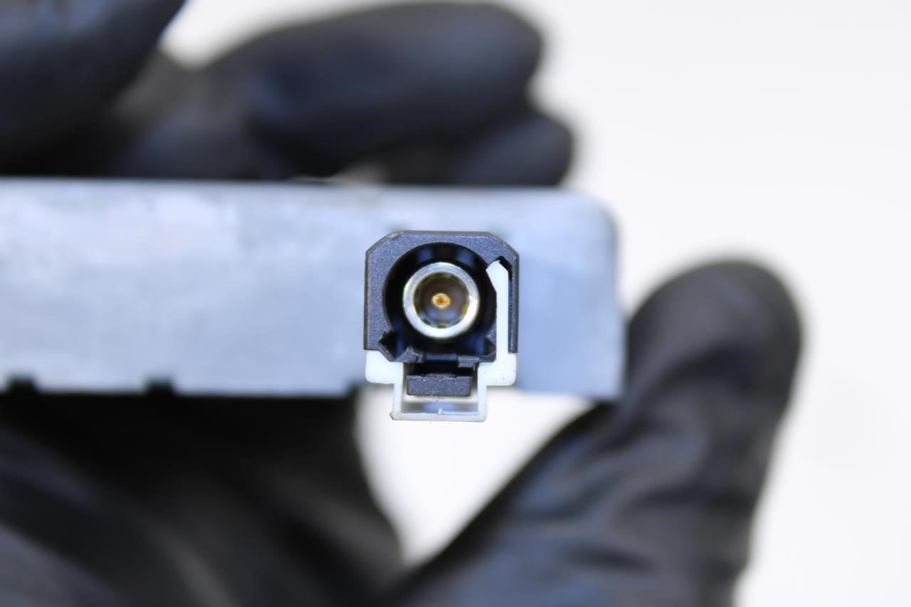 2007-2017 Mercedes-Benz S550 Antenna Amplifier Splitter Module 221-820-37-89 OEM - Alshned Auto Parts