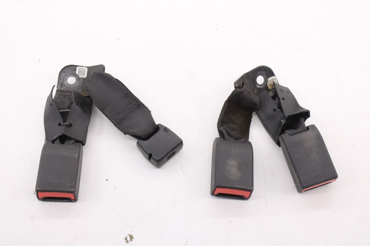 2017-19 Buick LaCrosse Premium Rear Right and Left 2nd Row Seat Belt Buckle Set0