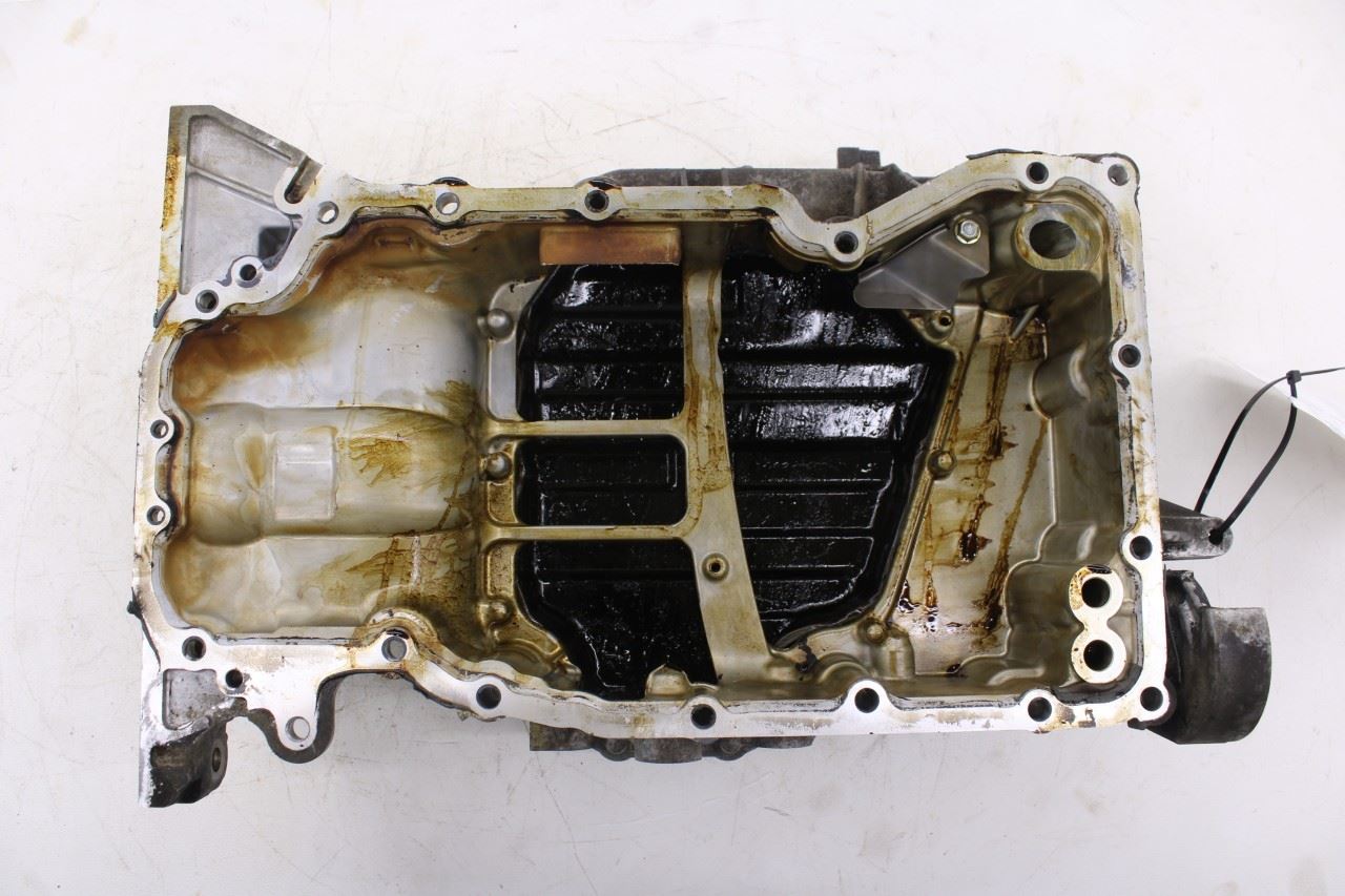 2014-2020 Nissan Rogue SV 2.5L QR25DE Engine Upper and Lower Oil Pan 11110-3TA3A2