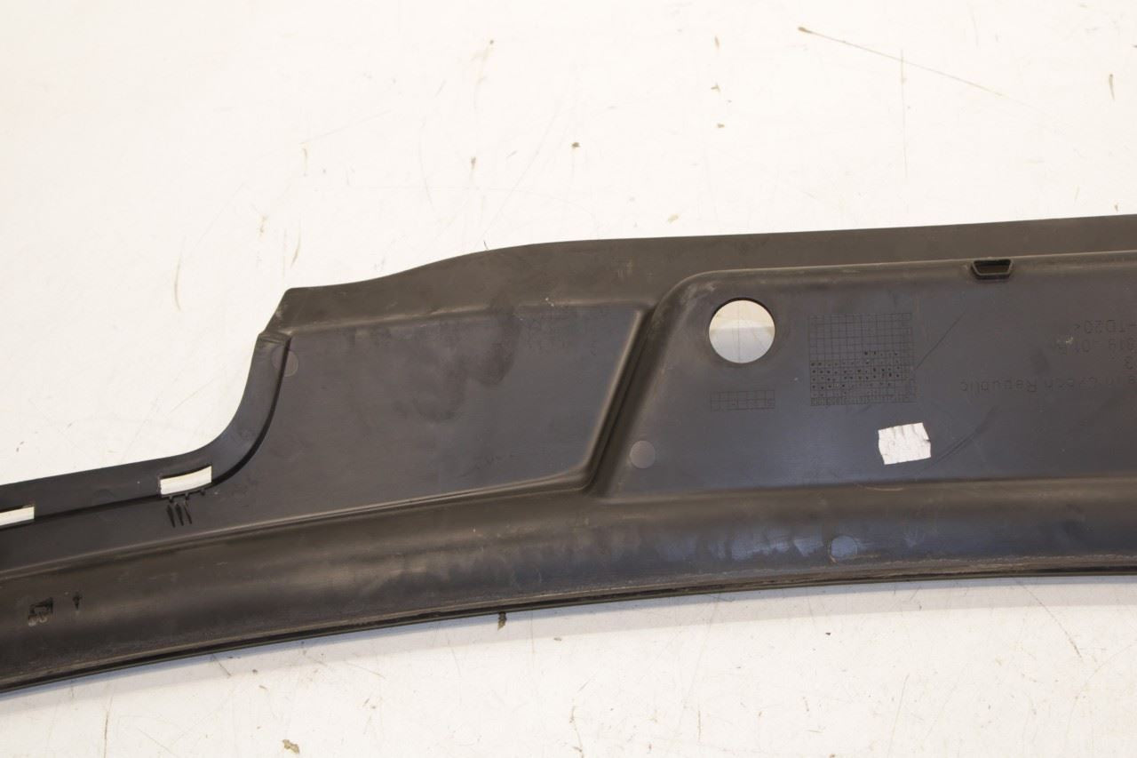 11-18 Porsche Cayenne Platinum AWD Front Windshield Cowl Vent Grille Cover Panel - Alshned Auto Parts