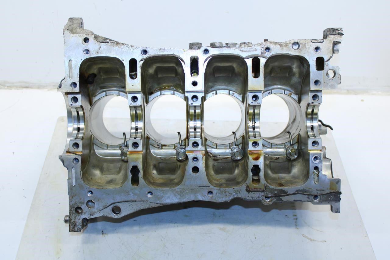2019-2020 Hyundai Santa Fe Limited 2.4L Engine Cylinder Block 21100-2GGC0 OEM - Alshned Auto Parts