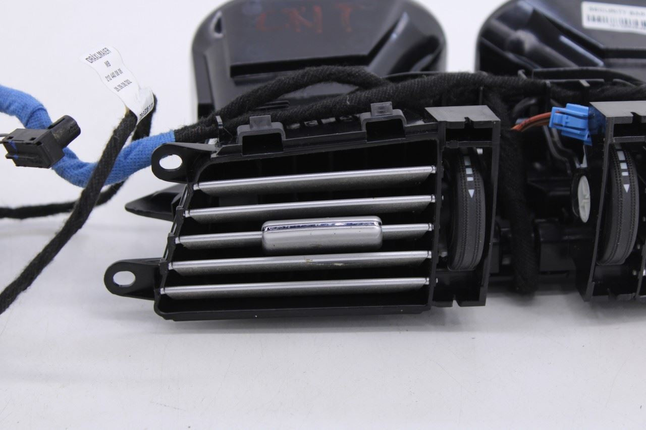 2010-2012 Mercedes-Benz E350 4Matic Dash Panel Center and RH Air Vent Grille Set3