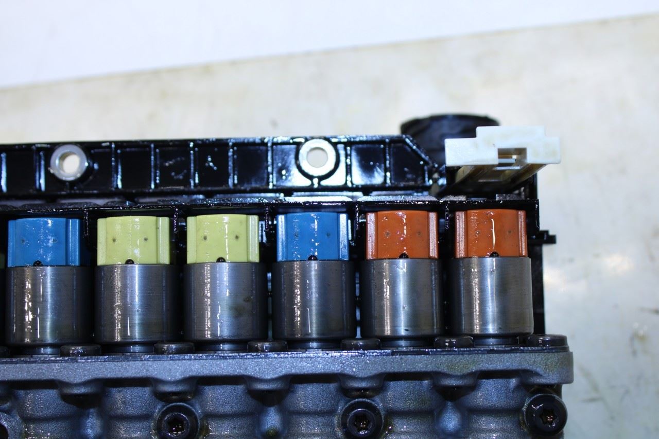2010-2012 Jaguar XF 5.0L RWD Auto Transmission Valve Body with Oil Pan C2D19587 - Alshned Auto Parts