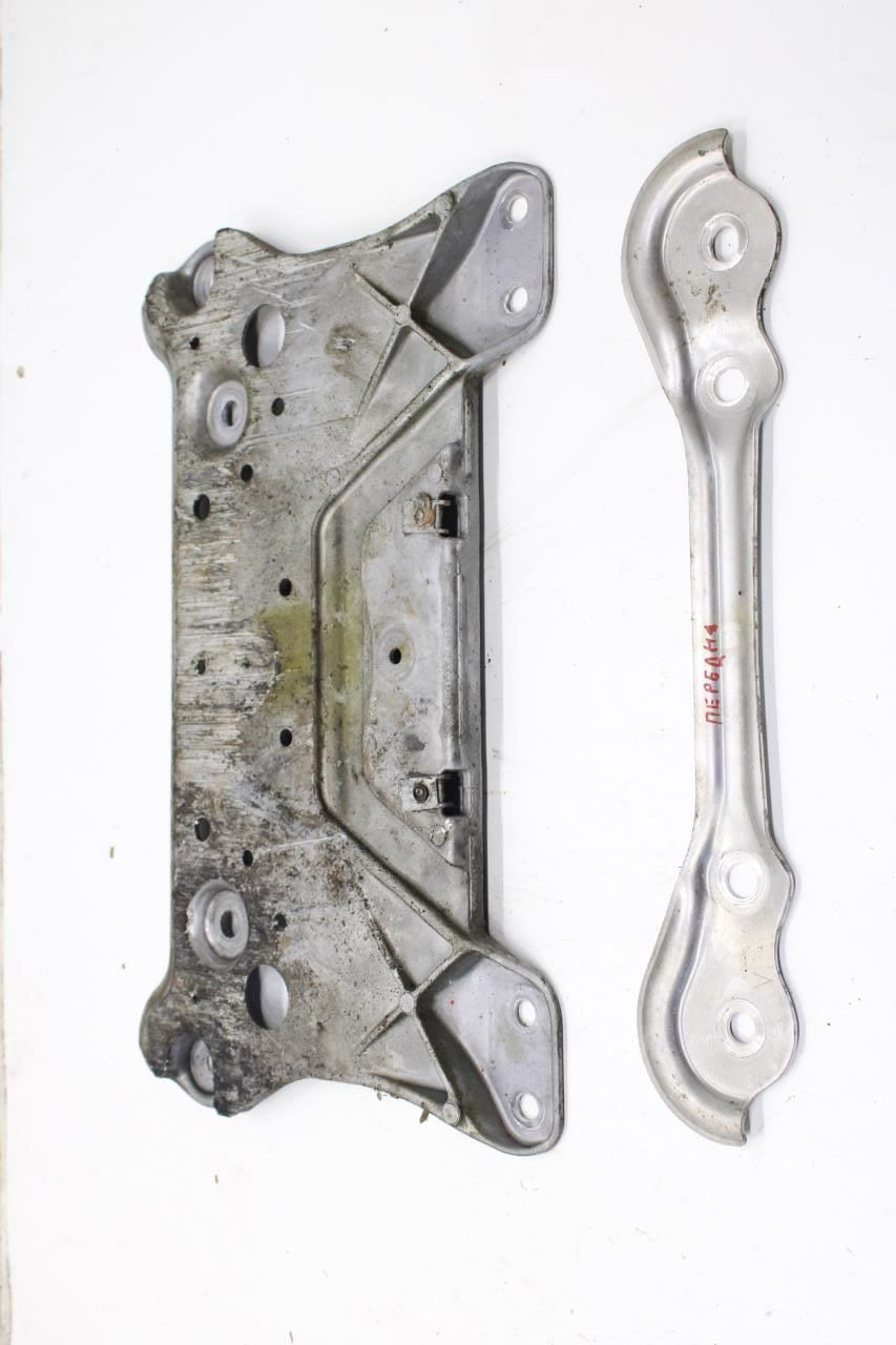 14-23 Infiniti Q50 Luxe RWD Front Suspension Stay Crossmember Plate w/ Bracket - Alshned Auto Parts