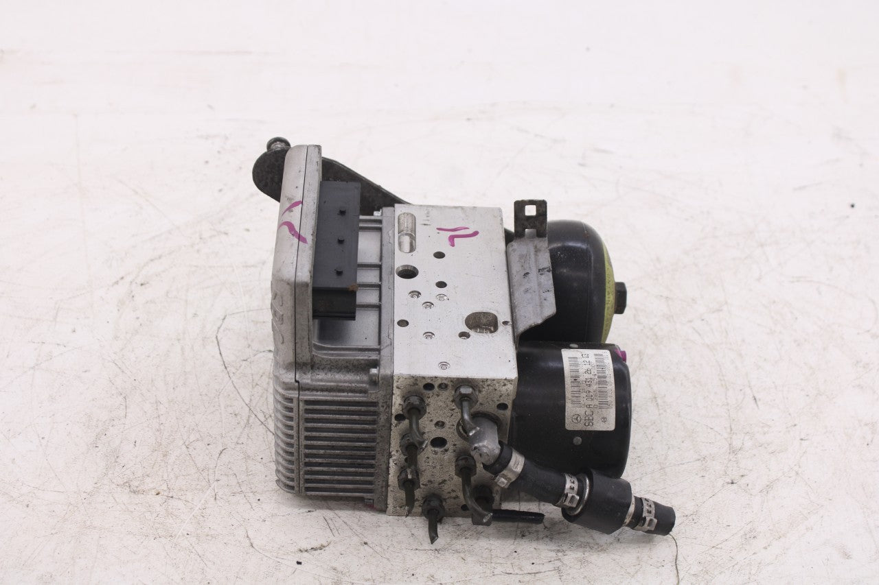 2004-2006 Mercedes-Benz E500 5.0L ABS Anti Lock Brake Pump Control Module OEM3