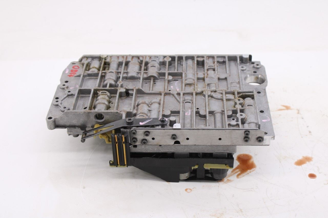 12-18 Jeep Wrangler Unlimited Sahara 3.6L 4WD 5-Spd Auto Transmission Valve Body13