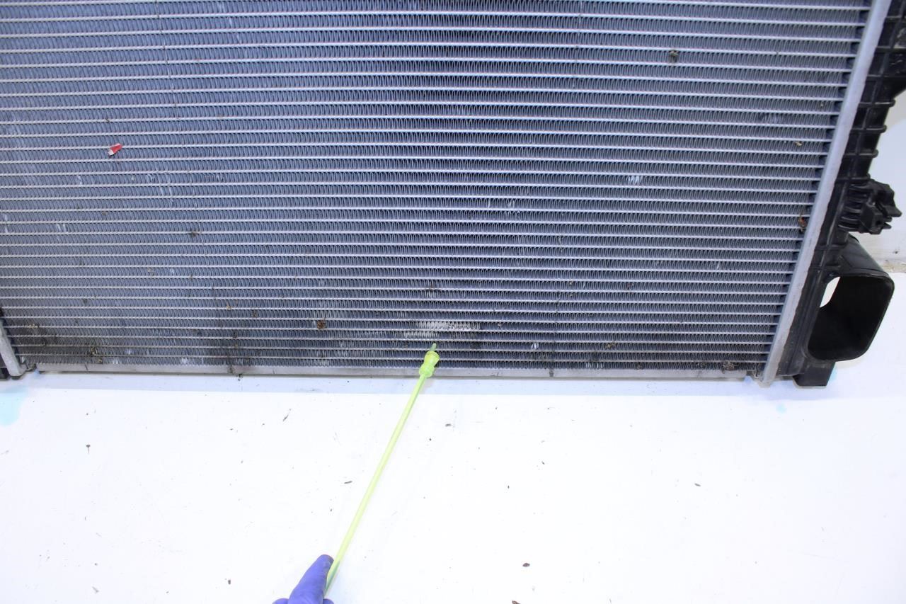 2010-2013 Mercedes-Benz S550 Engine Cooling Radiator 221-500-32-03 OEM *ReaD* - Alshned Auto Parts