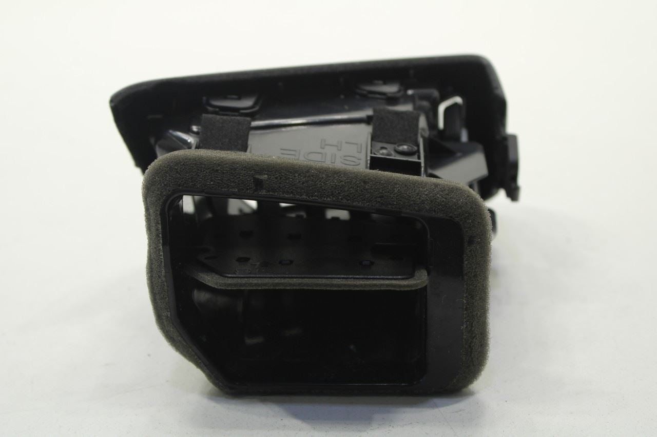 21-22 Nissan Rogue Sport SL AWD Front RH and LH Dash Outer Air Vent 68760-6MG0A - Alshned Auto Parts