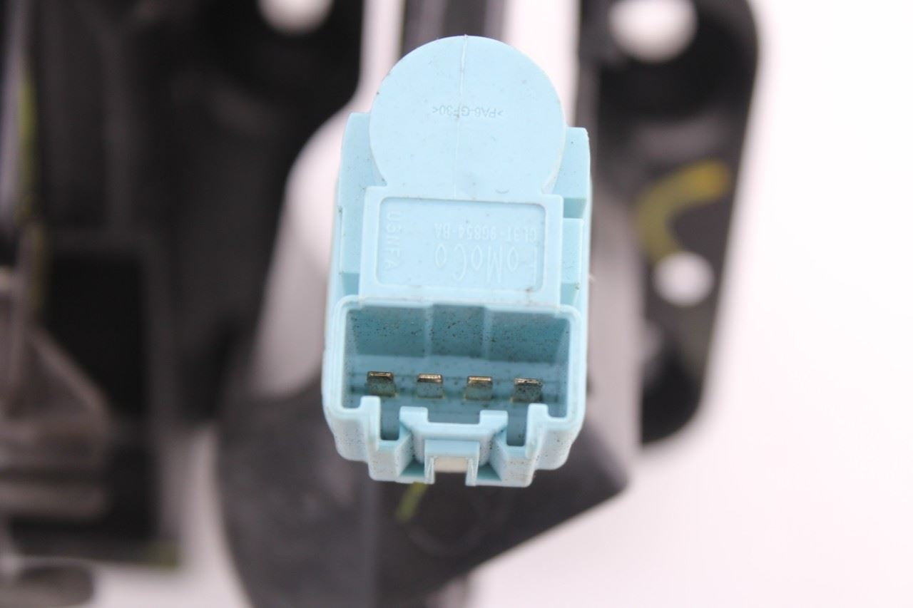 19-20 Ford Mustang GT 5.0L Accelerator Throttle Gas Pedal Sensor and Brake Pedal4