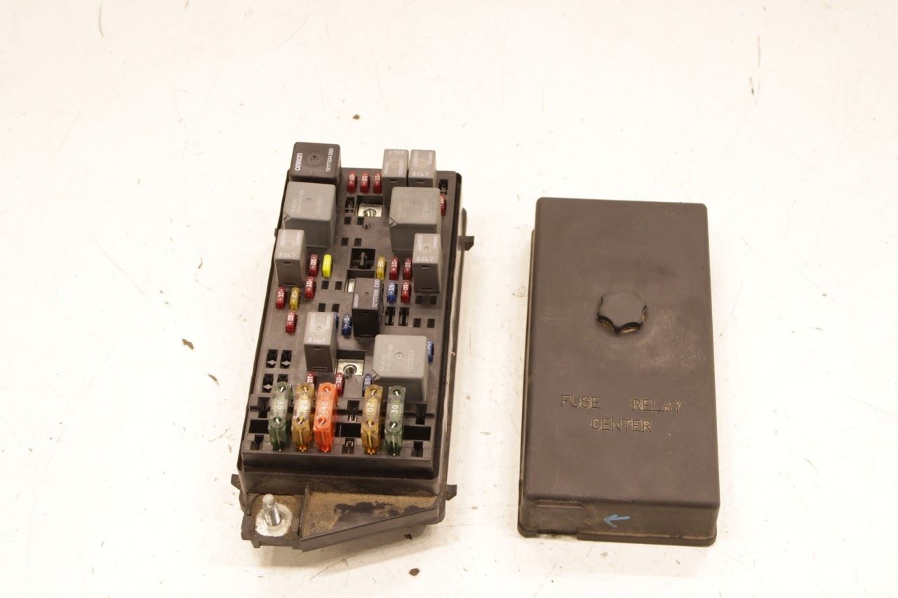 1997-2004 Chevy Corvette 5.7L Power Distribution Fuse Relay Junction Box *ReaD* - Alshned Auto Parts
