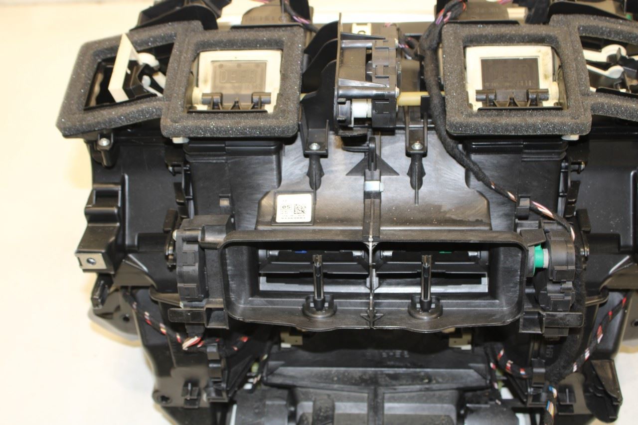 2010-2015 BMW 750Li xDrive HVAC Heater Evaporator Housing Box 9197019 OEM - Alshned Auto Parts