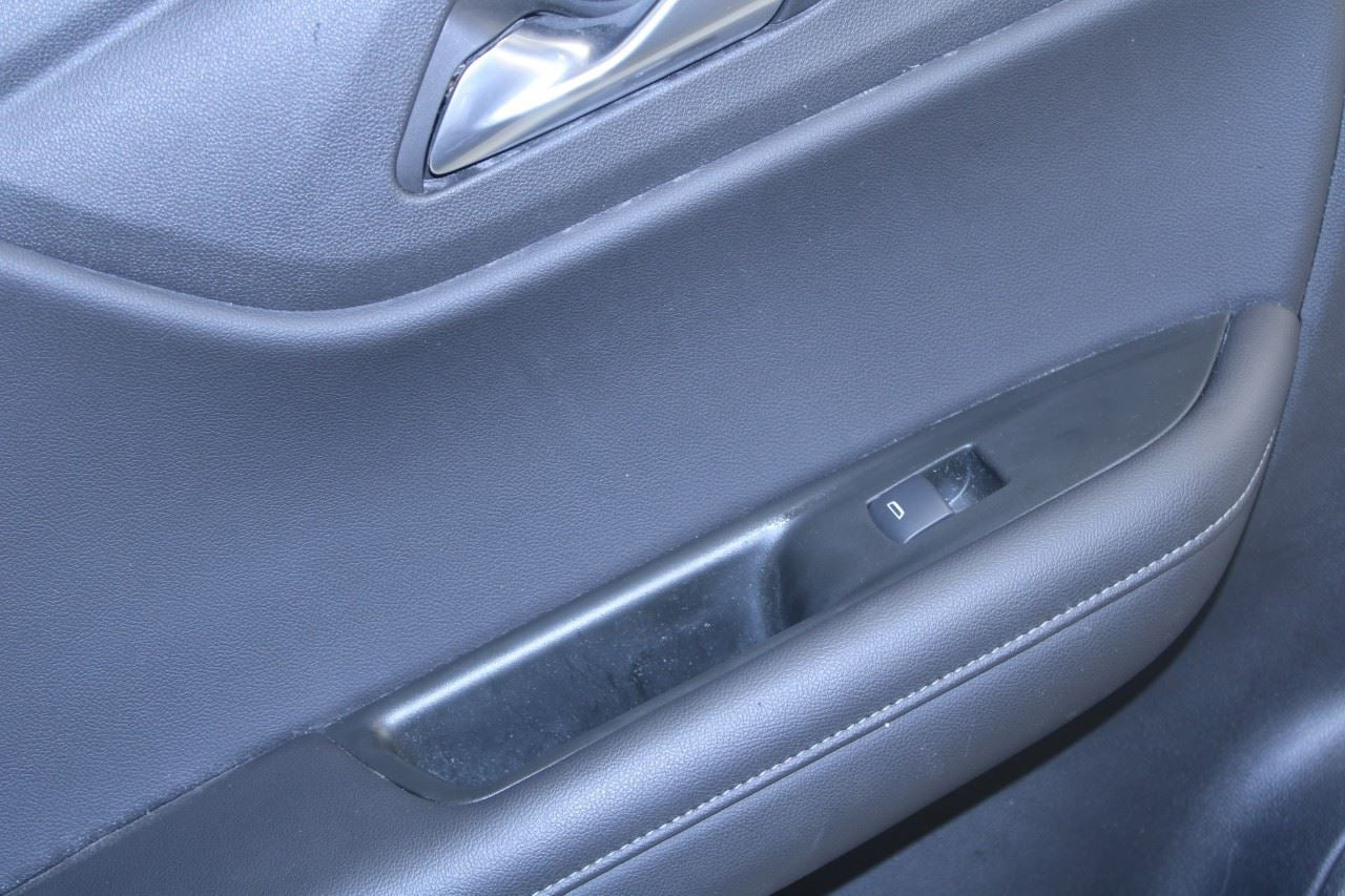 2021-2022 Chevrolet Blazer 2LT Rear Left Driver Side Door Trim Panel 84997642 - Alshned Auto Parts