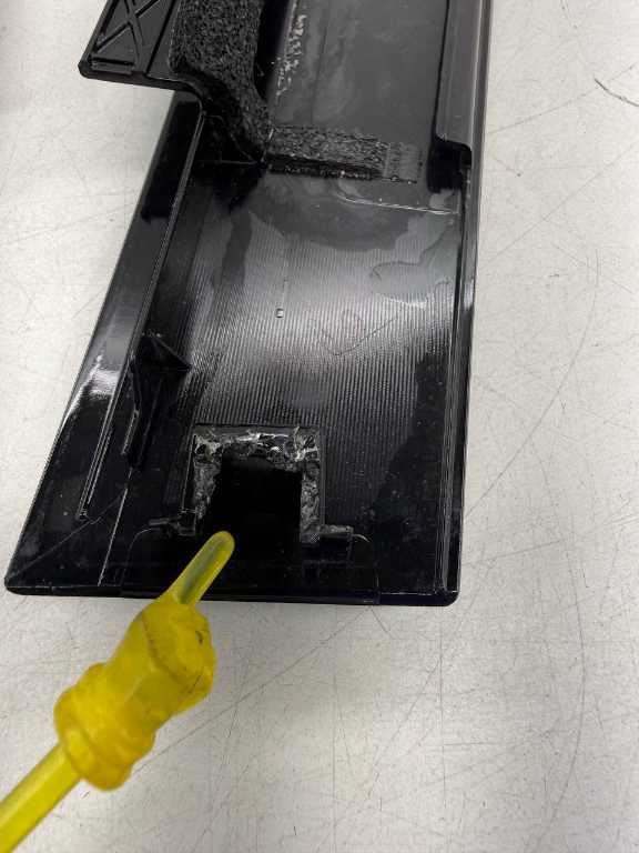 18-24 Chevrolet Equinox Front and Rear Right Door B-Pillar Trim 84242447 *ReaD*14