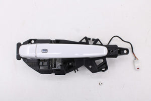18-24 Chevrolet Equinox LT 1.5L Front Passenger Right Side Door Exterior Handle