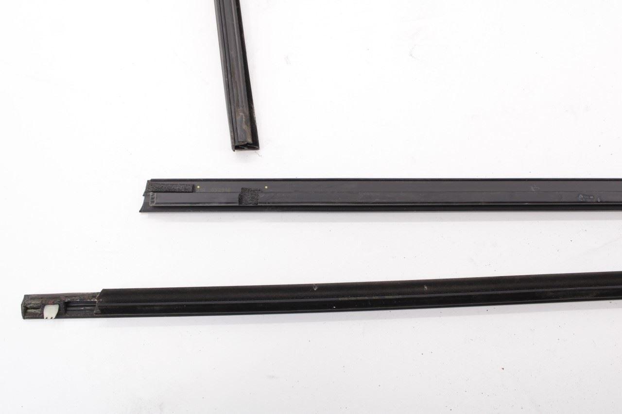 17-26 Chrysler Pacifica Rear Right Sliding Door Run Channel w Belt Weatherstrips - Alshned Auto Parts
