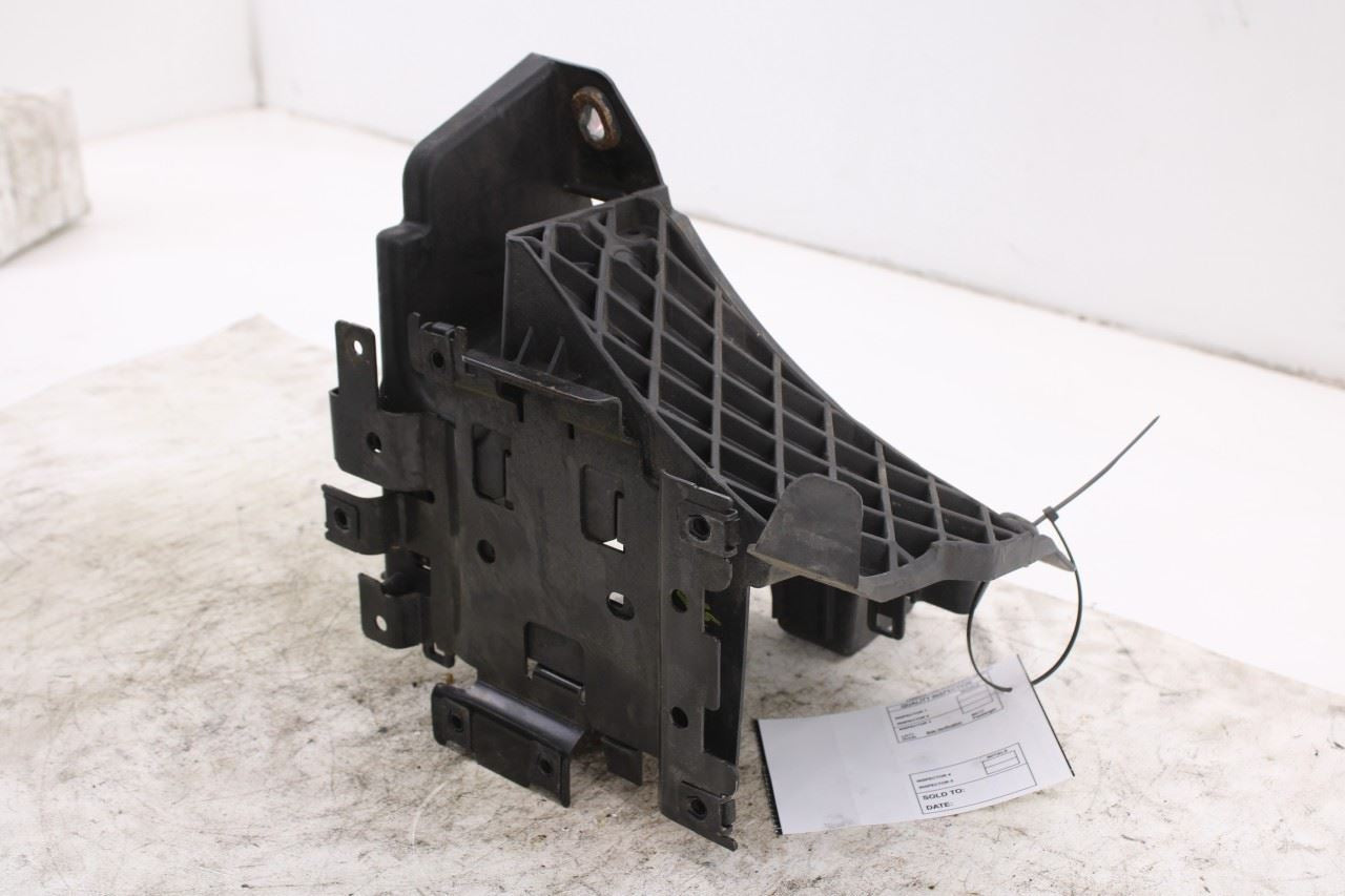 2014-15 Dodge Durango SXT 3.6L Engine Power Distribution Center Fuse Box Bracket6