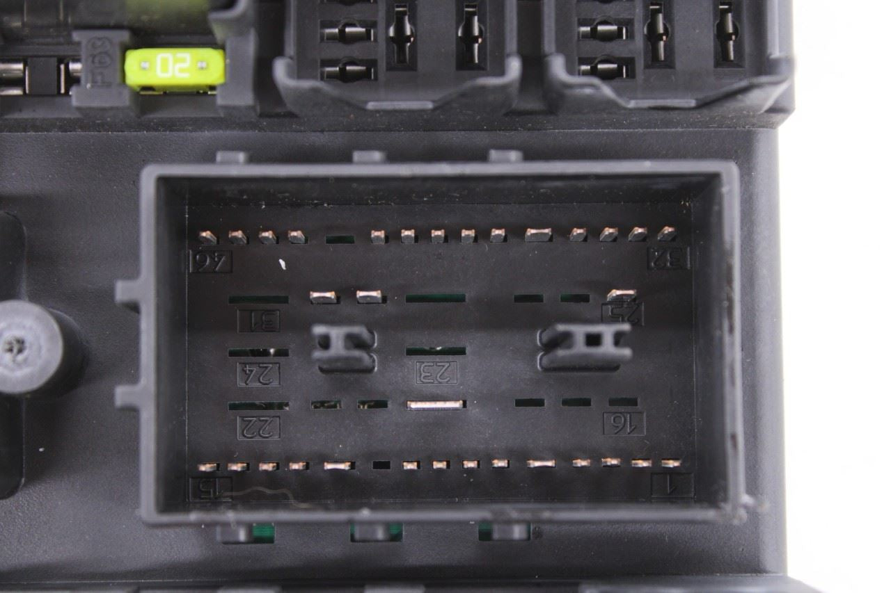 2010-12 Land Rover Range Rover HSE 5.0L Cabin Instrument Panel Fuse Relay Block - Alshned Auto Parts