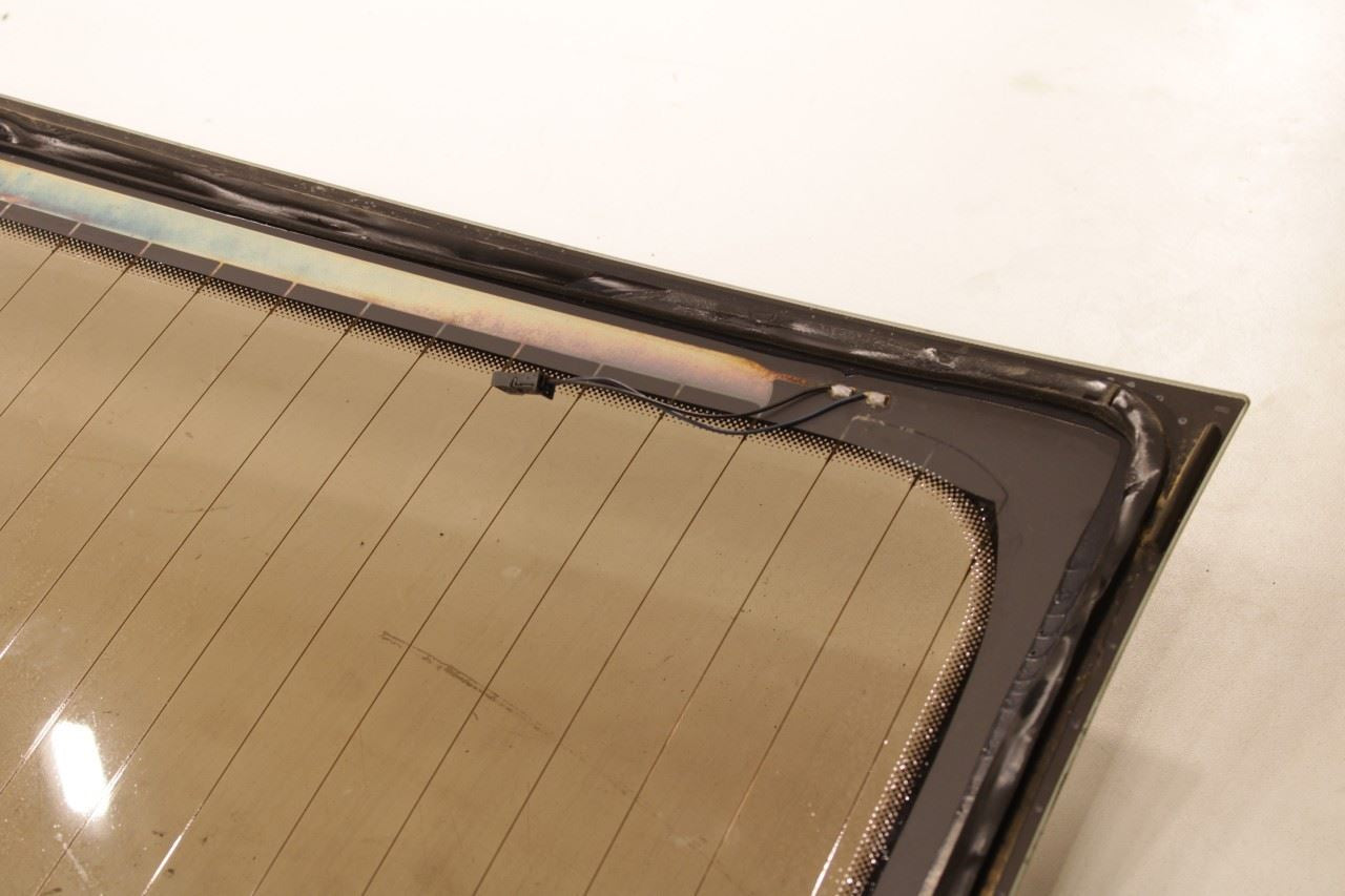 2012-2016 Volkswagen Passat SE Rear Back Window Glass 561845051DNVB OEM - Alshned Auto Parts