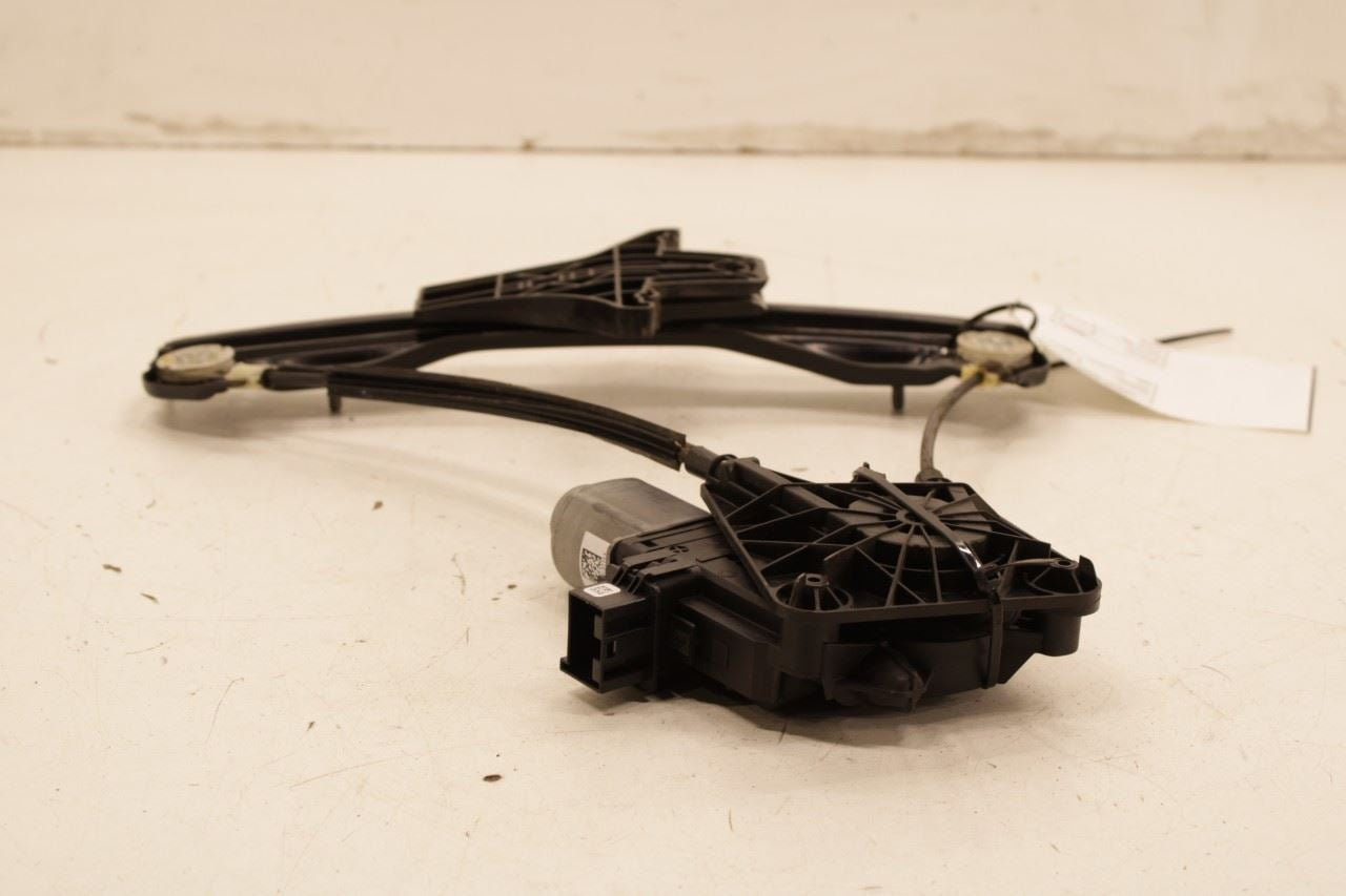 2012-2022 Volkswagen Passat SE Rear Right Side Door Window Regulator w/ Motor9