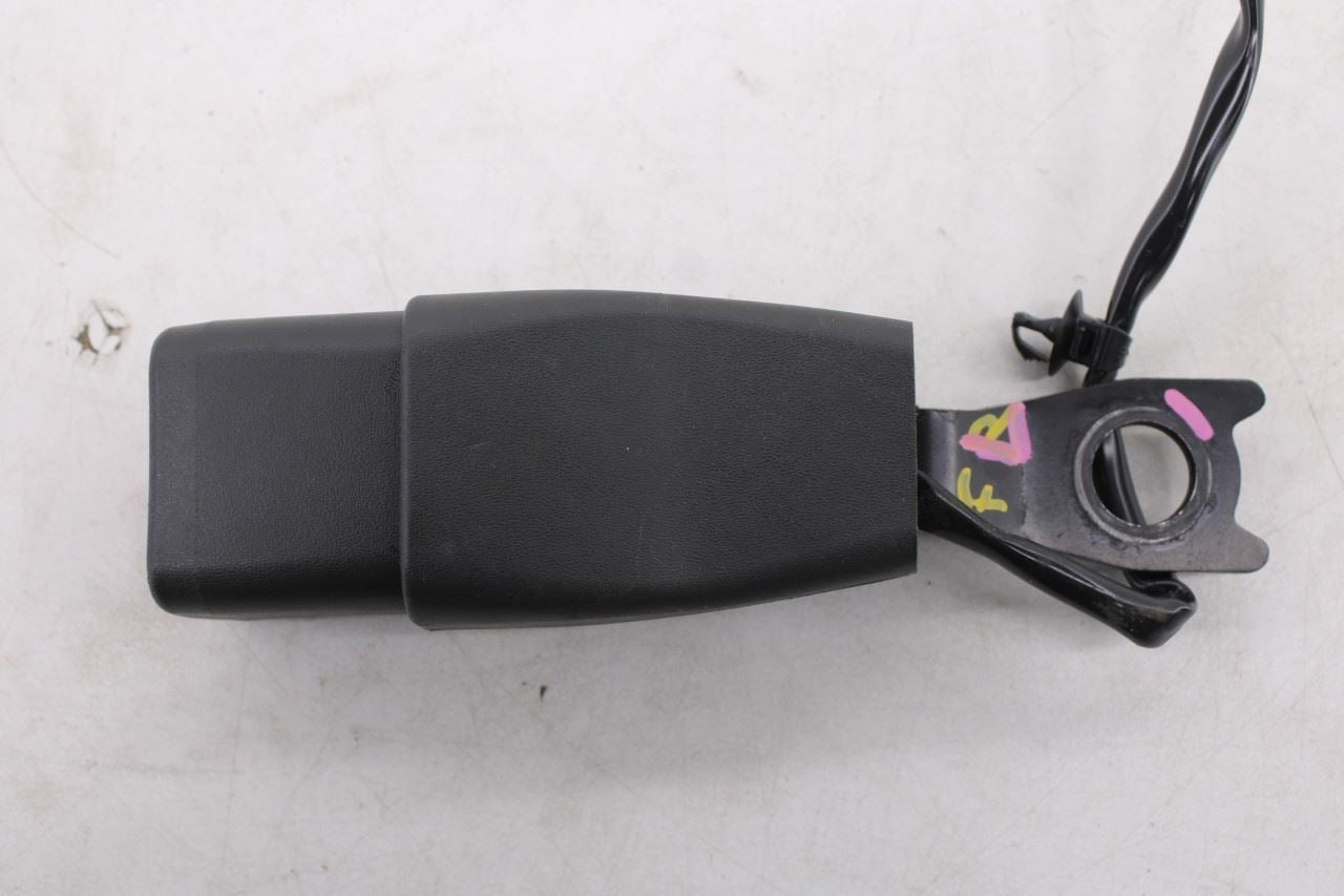 11-25 Mitsubishi Outlander Sport SE 2.0L Front Driver Left Side Seat Belt Buckle4