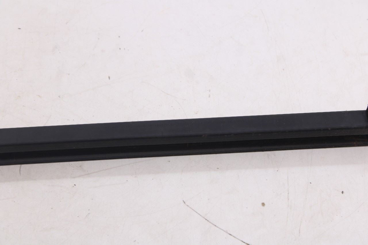 18-26 Ford Expedition Max XLT Front LH Door Run Channel w/ Belt Weatherstrip Set11