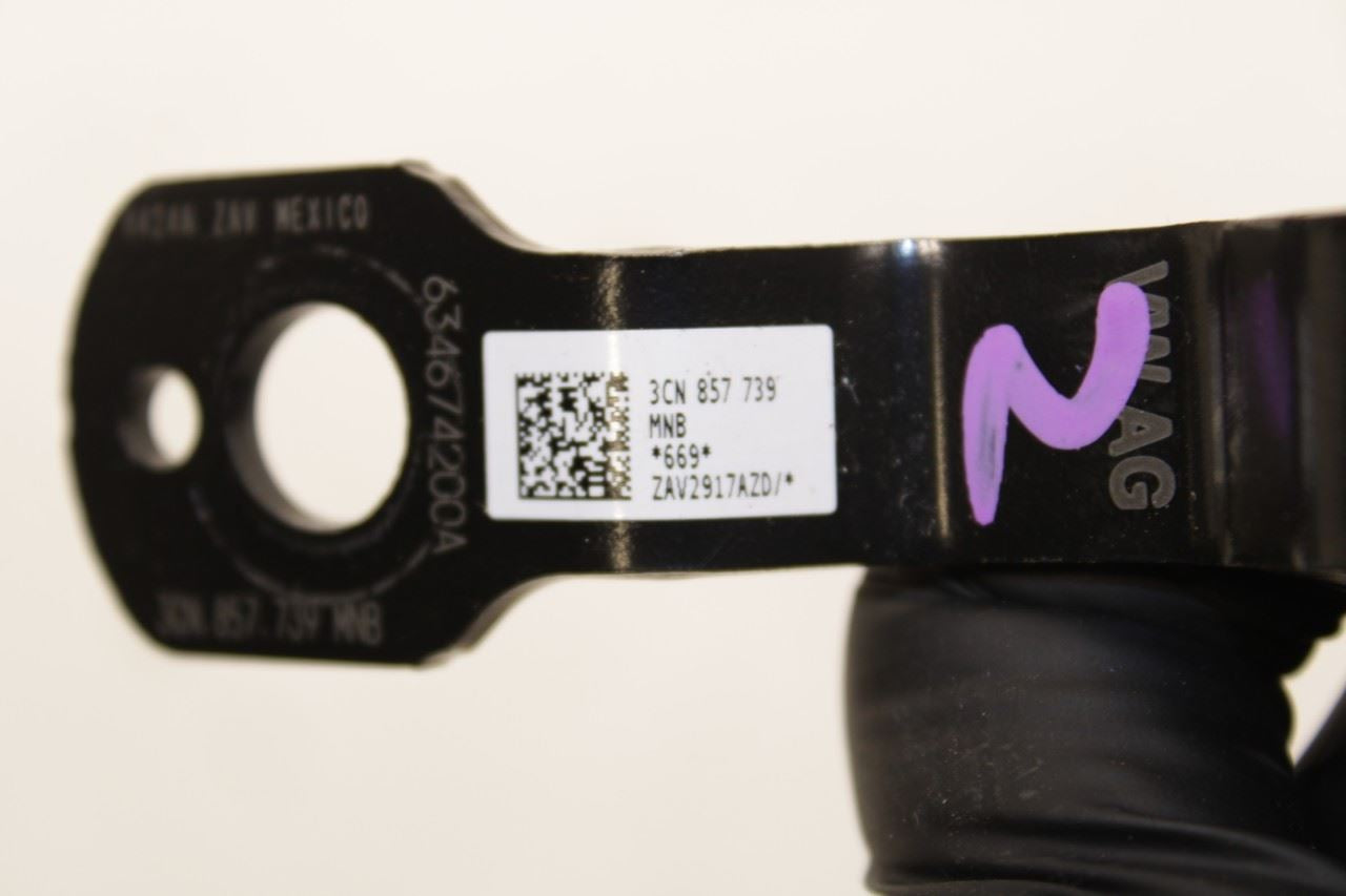 18-23 Volkswagen Atlas S Rear RH LH Side and Center 2nd Row Seat Belt Buckle Set - Alshned Auto Parts