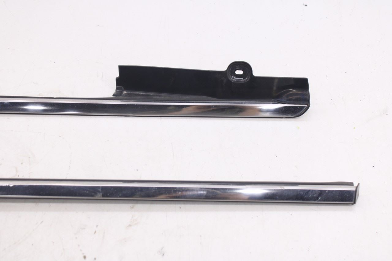 08-20 Dodge Grand Caravan SXT Rear RH and LH Quarter Panel Exterior Molding Set6