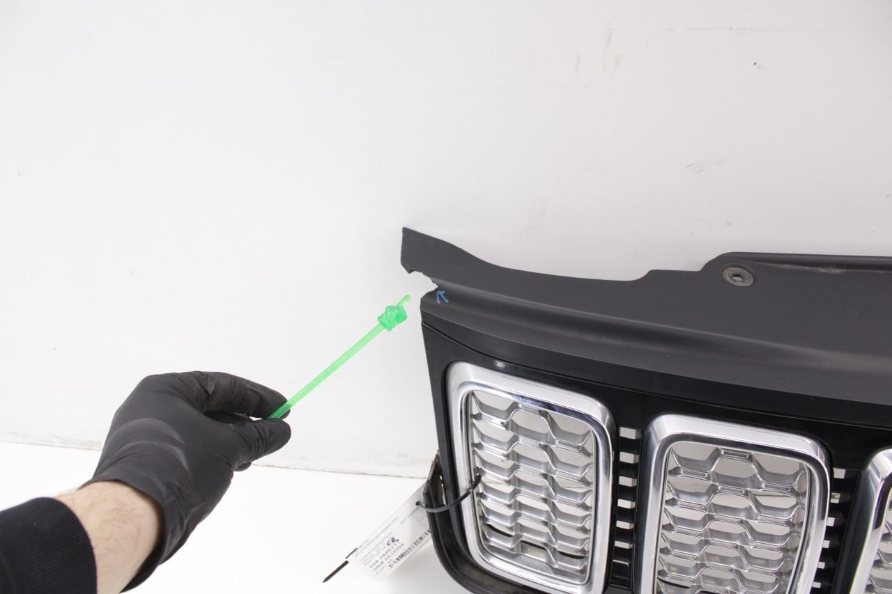 16-21 Jeep Grand Cherokee Overland 3.6L Front Radiator Upper Grille Panel *ReaD* - Alshned Auto Parts