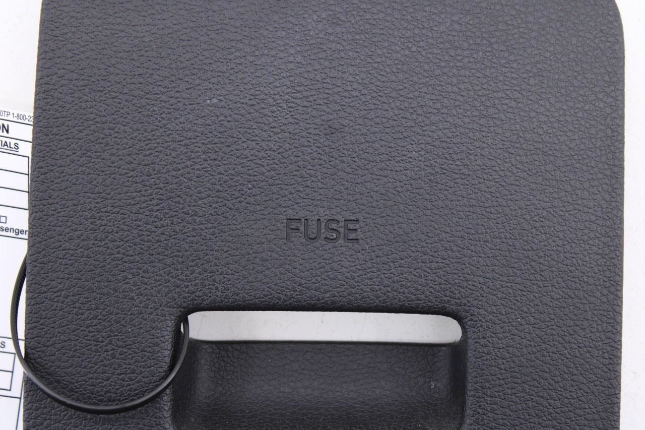 2019-2020 Hyundai Santa Fe SEL Dash Fuse Box Lid Cover Trim Panel 84753-S2000 - Alshned Auto Parts