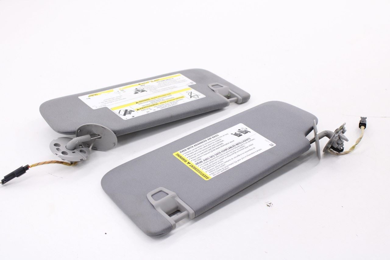 2018-24 Chevrolet Equinox LT Front RH and LH Sun Visor Set w/ Illuminated Mirror11