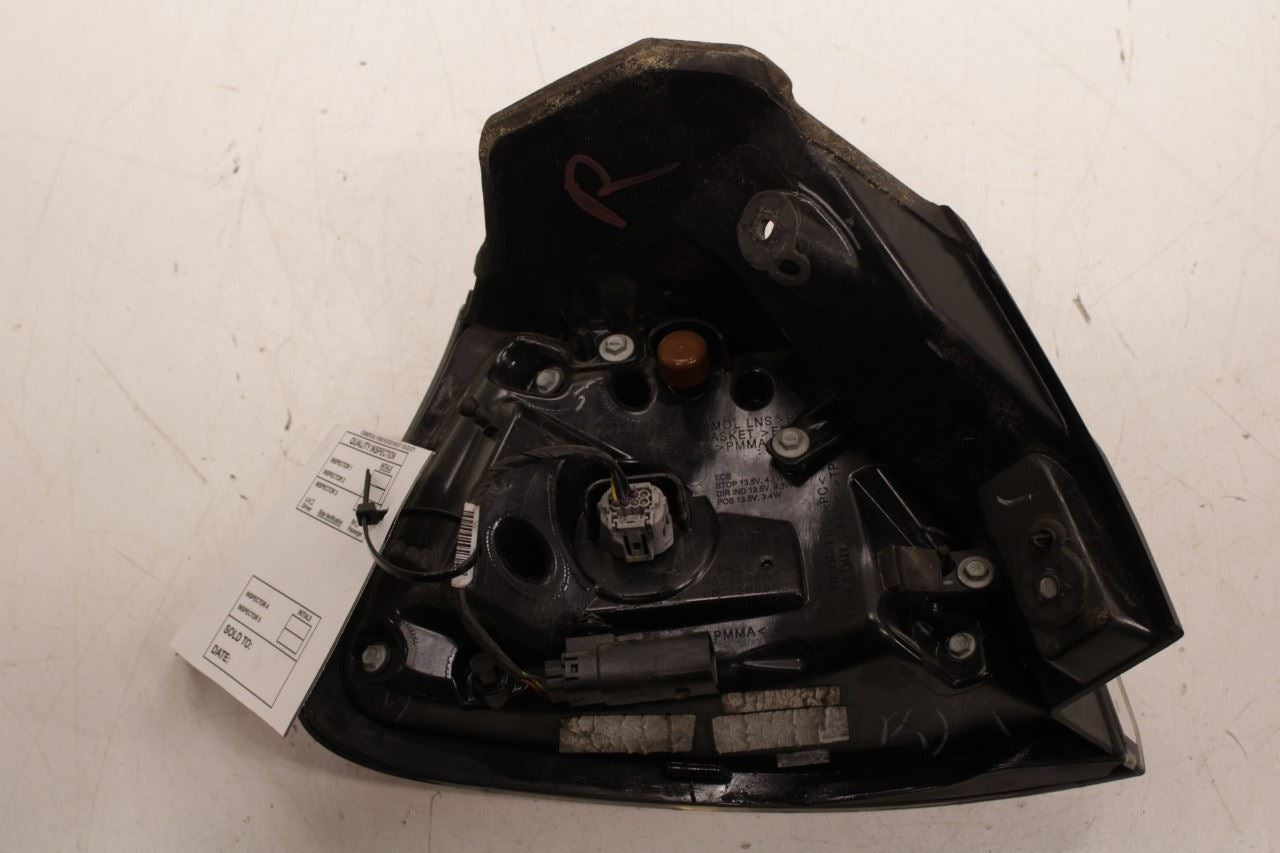 2019-2022 Jeep Cherokee Latitude Rear Right Passenger Side Outer Tail Light Lamp - Alshned Auto Parts