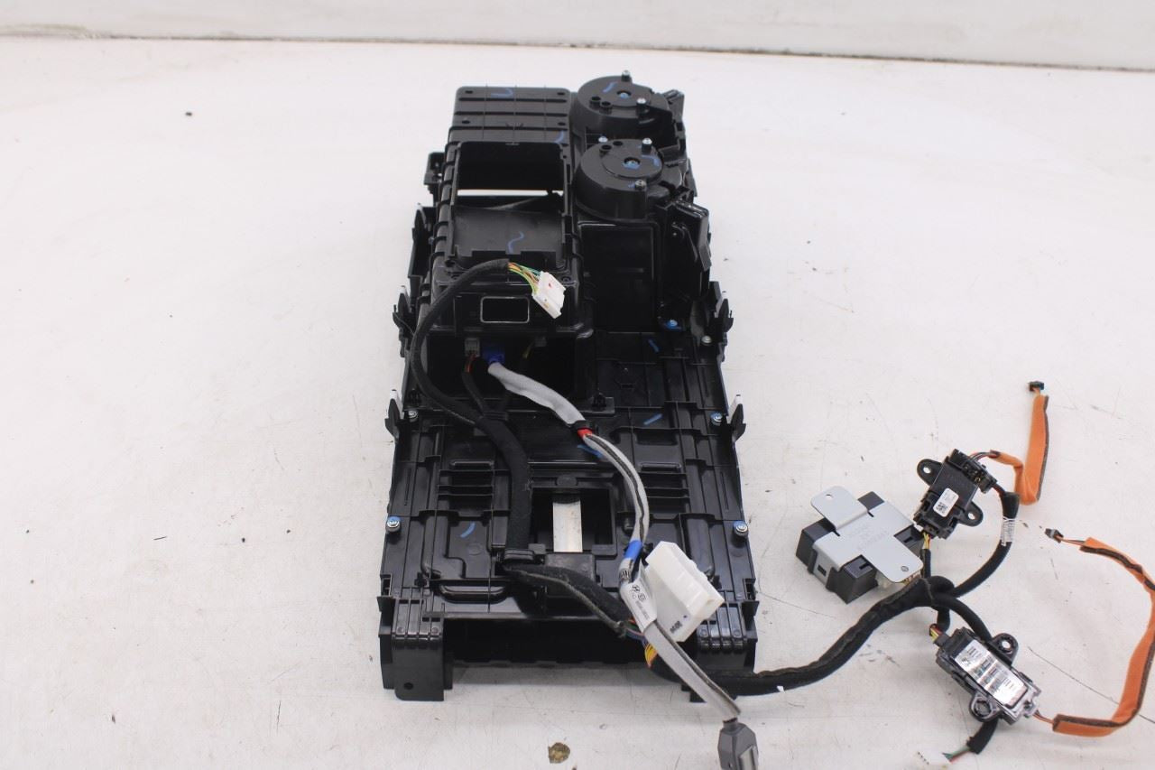 2020-2022 Hyundai Palisade Limited AWD Center Console Storage Tray 84632S8350XF6 - Alshned Auto Parts