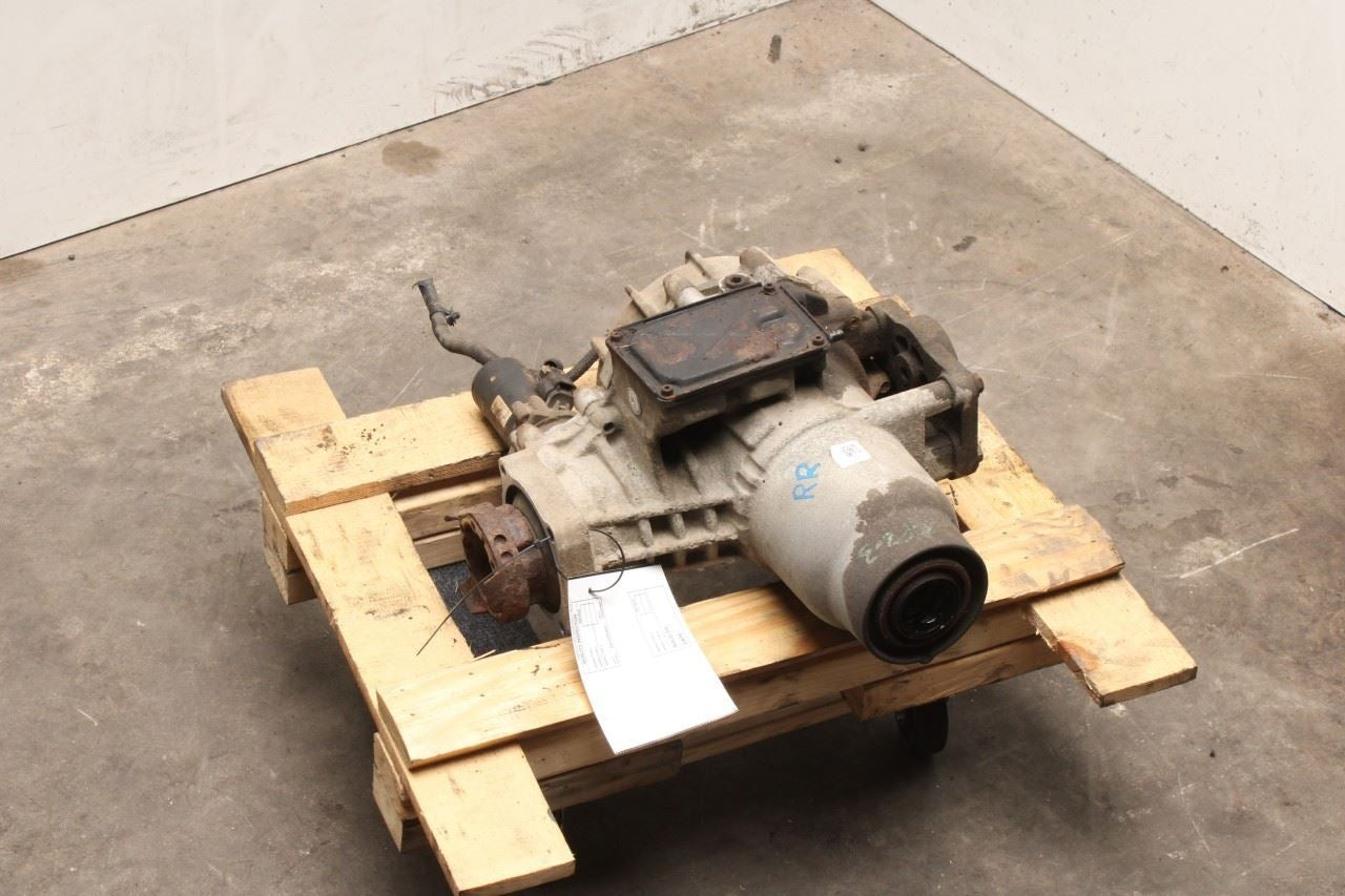 2014-18 Jeep Cherokee Limited 3.2L 4x4 Rear Differential Carrier 3.21 ratio 86K - Alshned Auto Parts