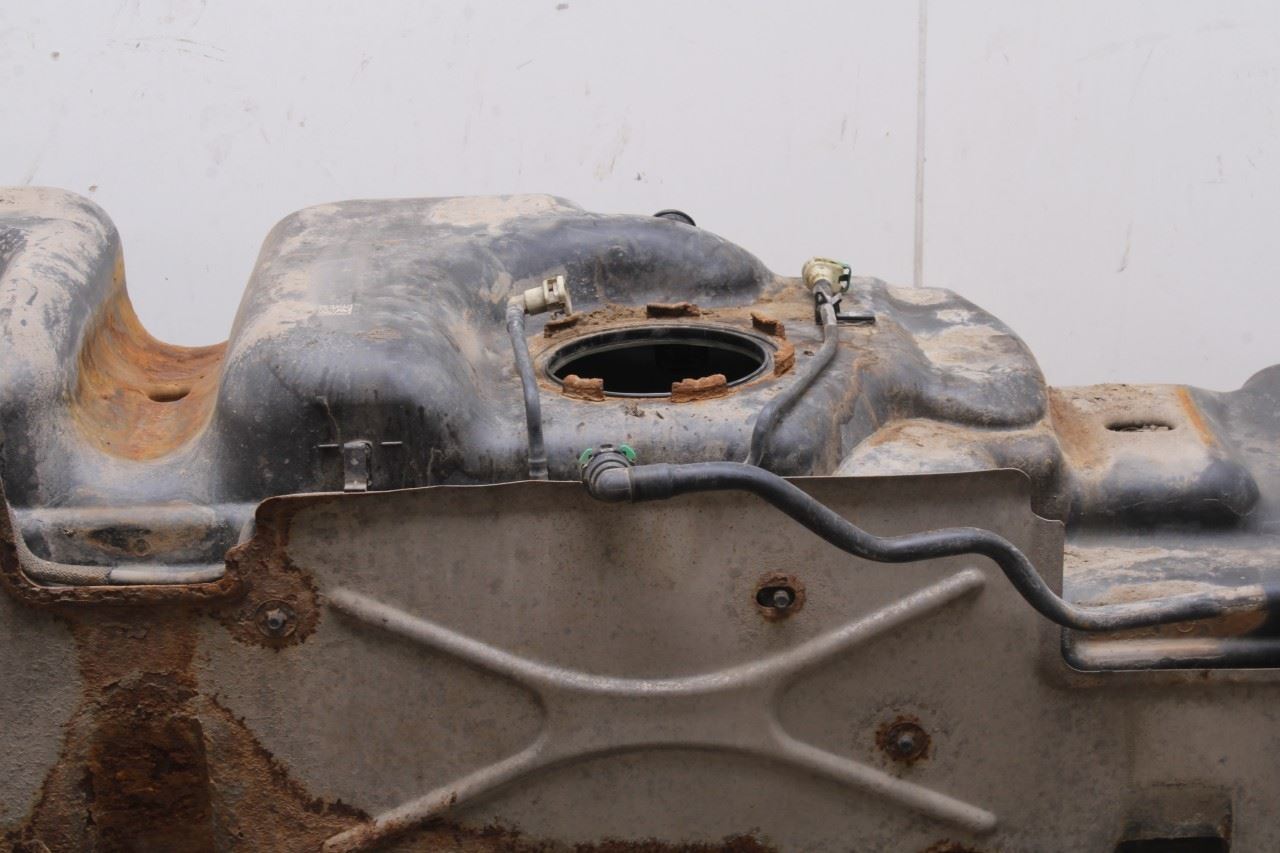 14-19 Chevrolet Silverado GMC Sierra 1500 Fuel Gas Tank 26.0 US Gallons 2313836110