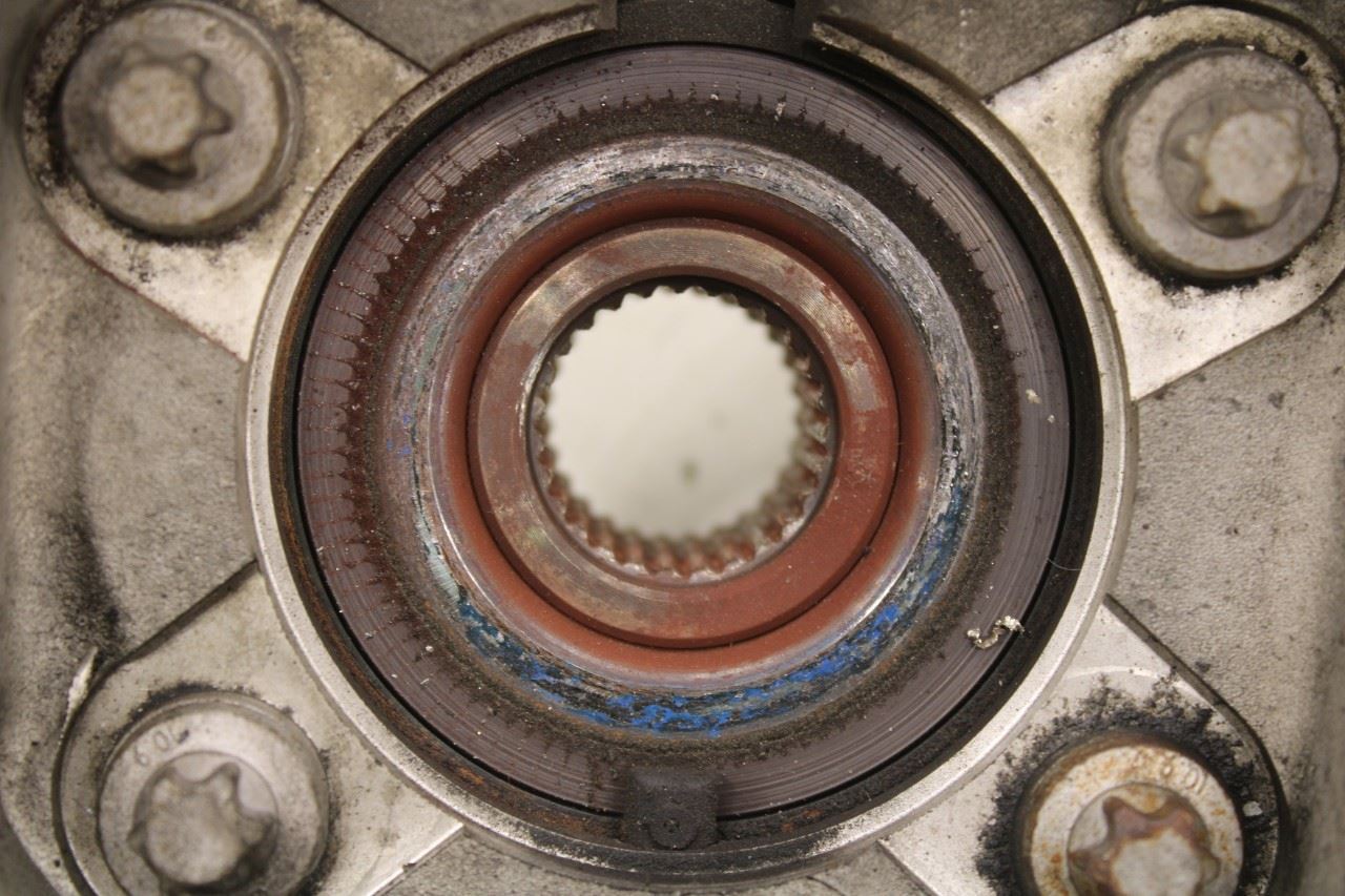 2019-2022 Jeep Cherokee Latitude Front Left Side Spindle Knuckle Hub 68305297AB - Alshned Auto Parts