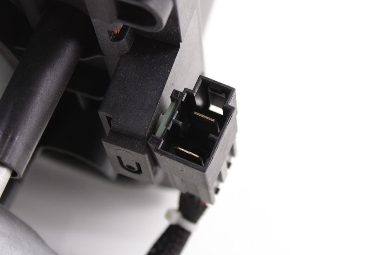 2017-19 Chrysler Pacifica Limited Rear Cargo Stow'N Vacuum Cleaner w/ Reservoir - Alshned Auto Parts