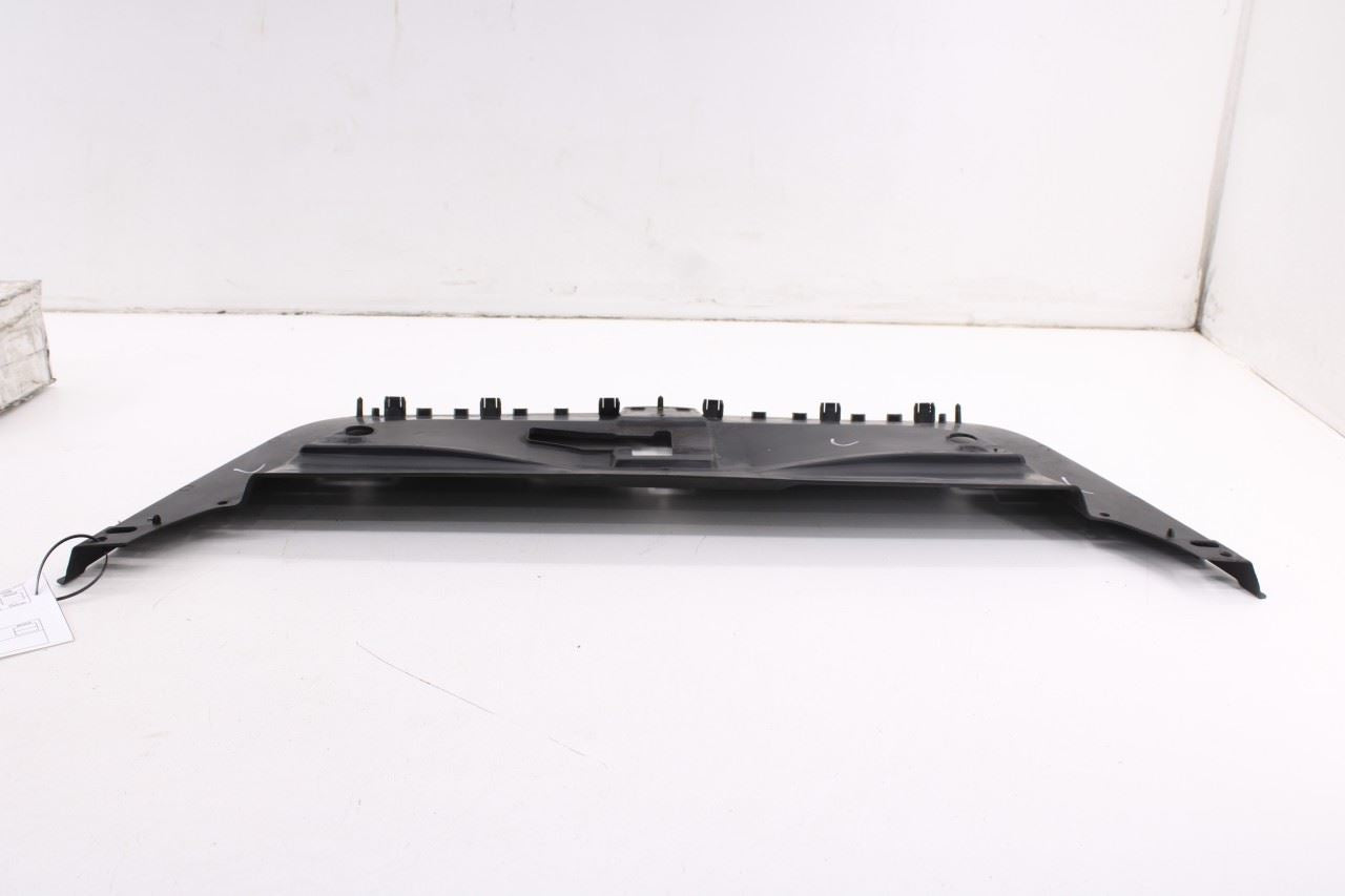 2011-18 Porsche Cayenne S Center Under Hood Engine Bay Lock Support Panel Cover8