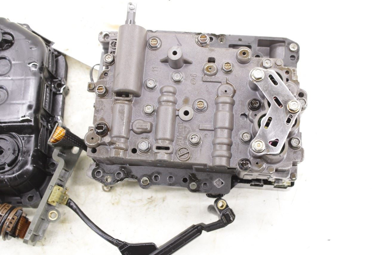 16-18 Kia Sorento EX 3.3L AWD 6-Spd Auto Transmission Valve Body w/ Oil Pan 26K - Alshned Auto Parts