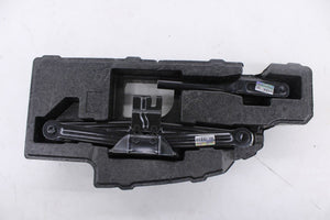 21-26 Hyundai Santa Fe SEL 2.5L Lift Jack w/ Wheel Lug Wrench and Foam Container