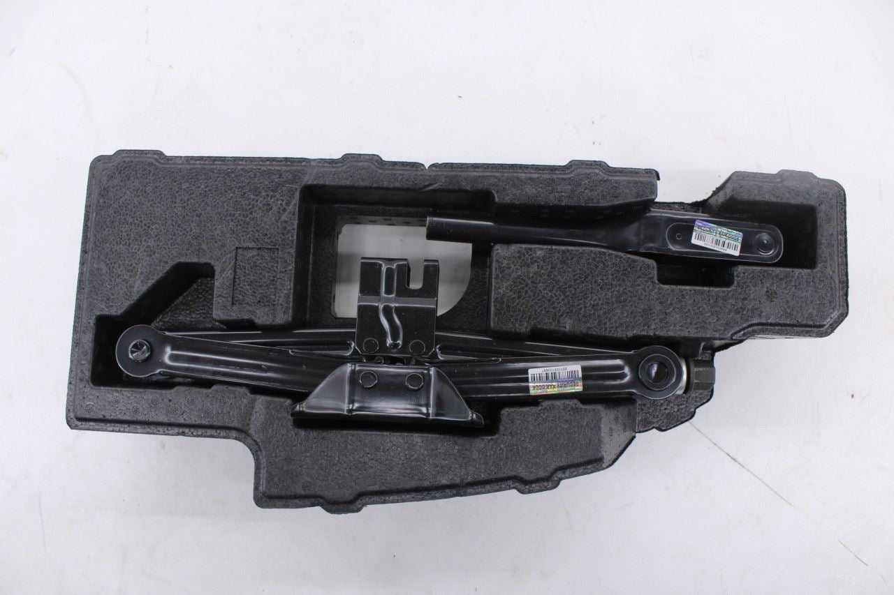 21-26 Hyundai Santa Fe SEL 2.5L Lift Jack w/ Wheel Lug Wrench and Foam Container - Alshned Auto Parts