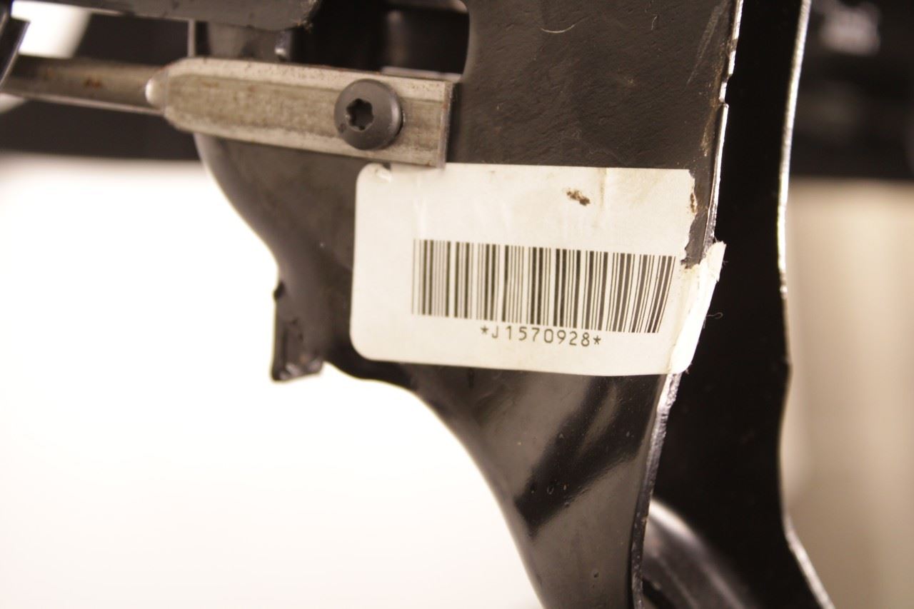 17-18 Chrysler Pacifica Limited Front RH Side Seat Lower Track Frame w/ Cushion - Alshned Auto Parts