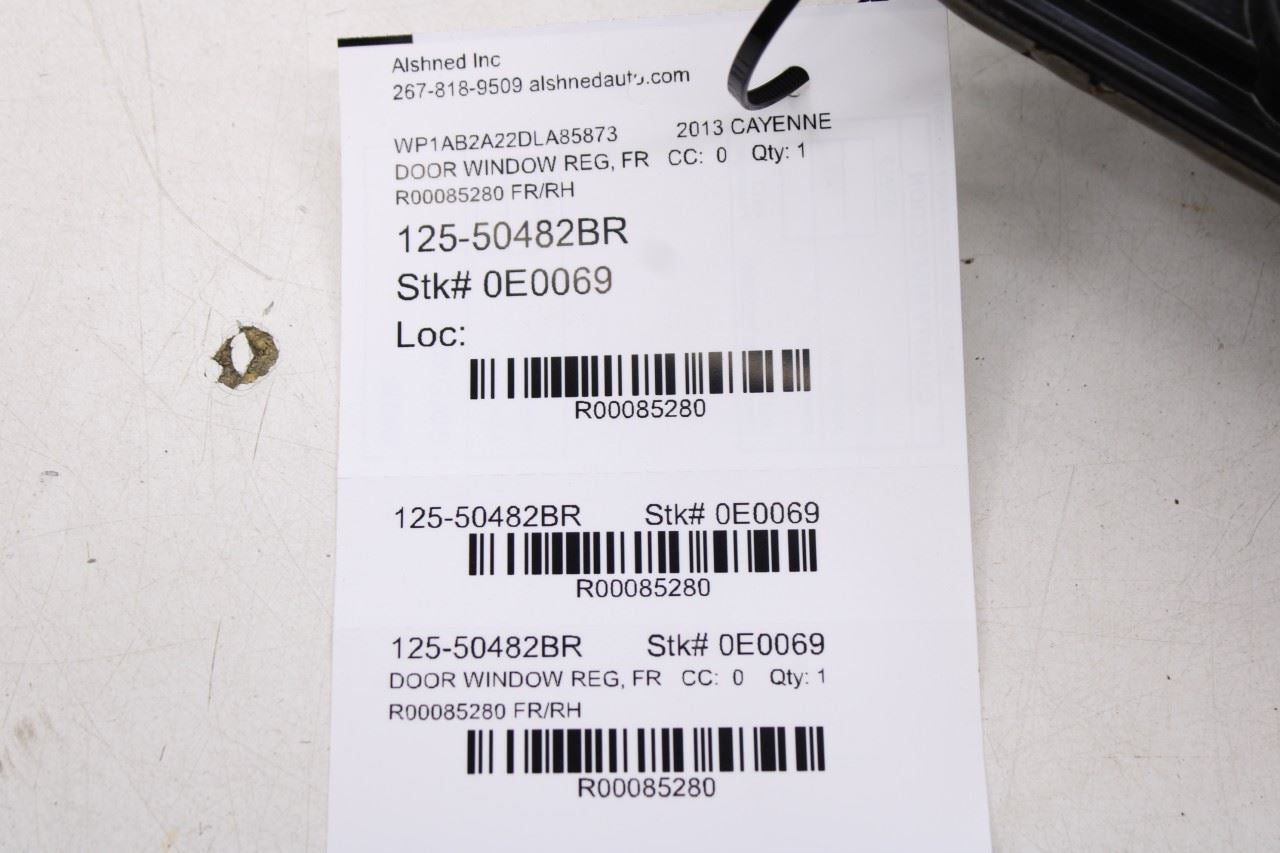 2011-18 Porsche Cayenne S Front Right Door Window Regulator w/ Carrier and Motor12