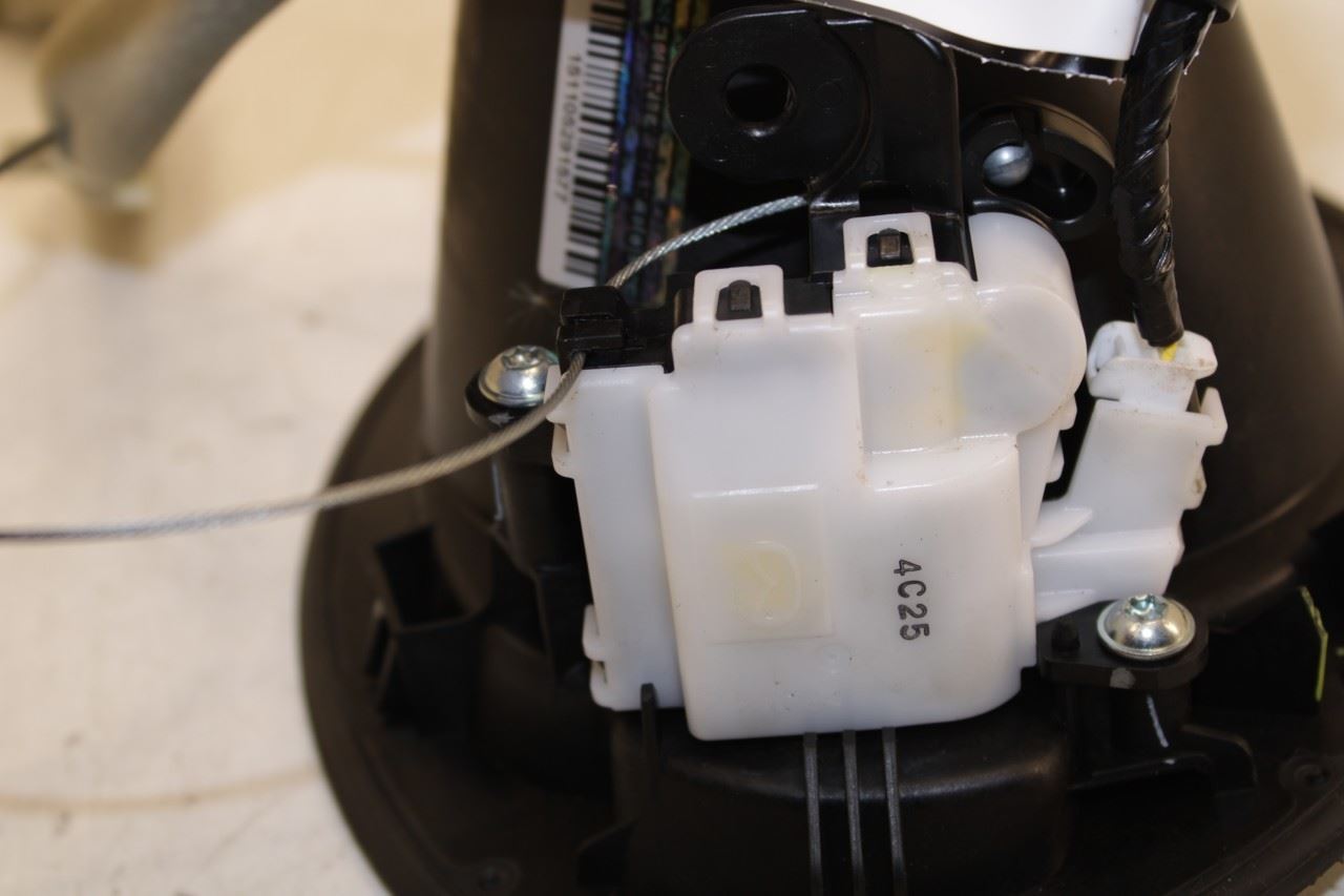 21-25 Mazda CX30 S 2.5L Fuel Tank Filler Door Lid Cover Pocket DGH942421 *ReaD* - Alshned Auto Parts