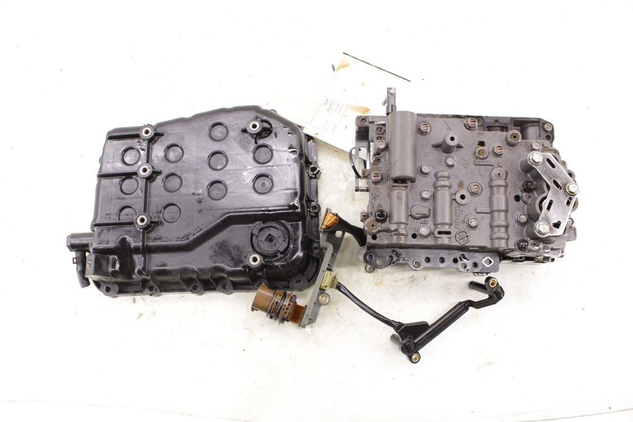 16-18 Kia Sorento EX 3.3L AWD 6-Spd Auto Transmission Valve Body w/ Oil Pan 26K - Alshned Auto Parts