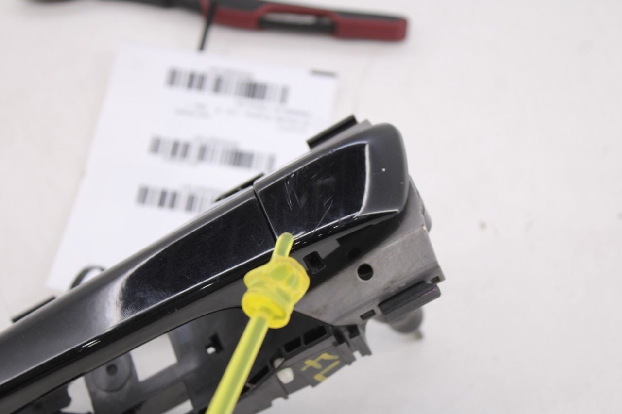 2011-2018 Porsche Cayenne S 4.8L AWD Front Driver Left Side Door Exterior Handle4
