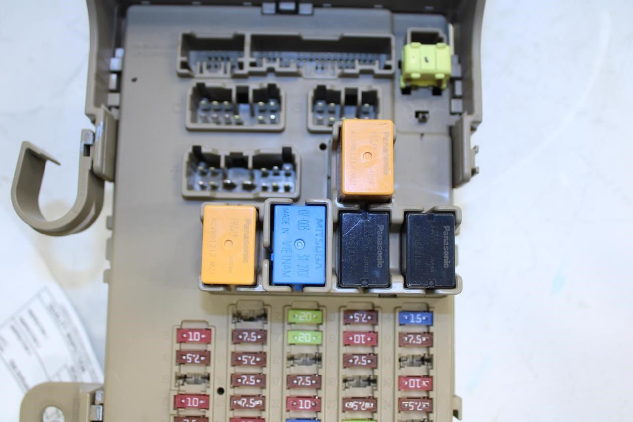 20-25 Subaru Legacy Premium 2.5L Cabin Front Fuse Relay Junction Box 82201AN82A - Alshned Auto Parts