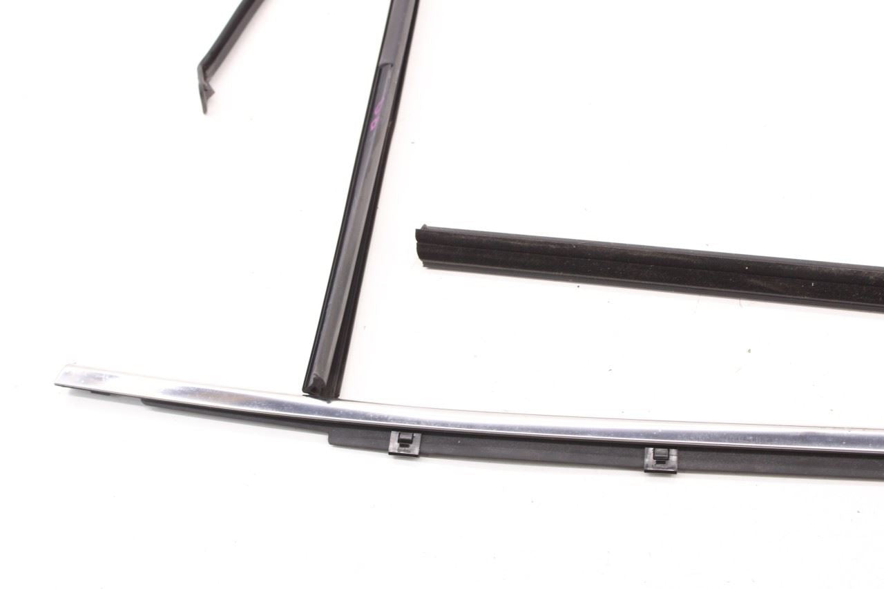 19-20 Hyundai Santa Fe SEL Rear Right Door Run Channel w/ Belt Weatherstrip Set - Alshned Auto Parts