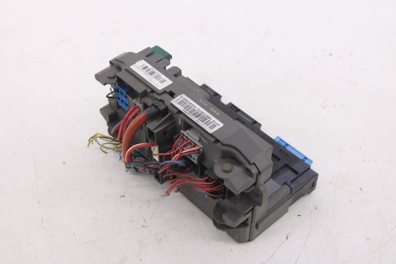 2007-13 BMW X5 xDrive35i 3.0L Front Power Distribution Fuse Relay Junction Block4
