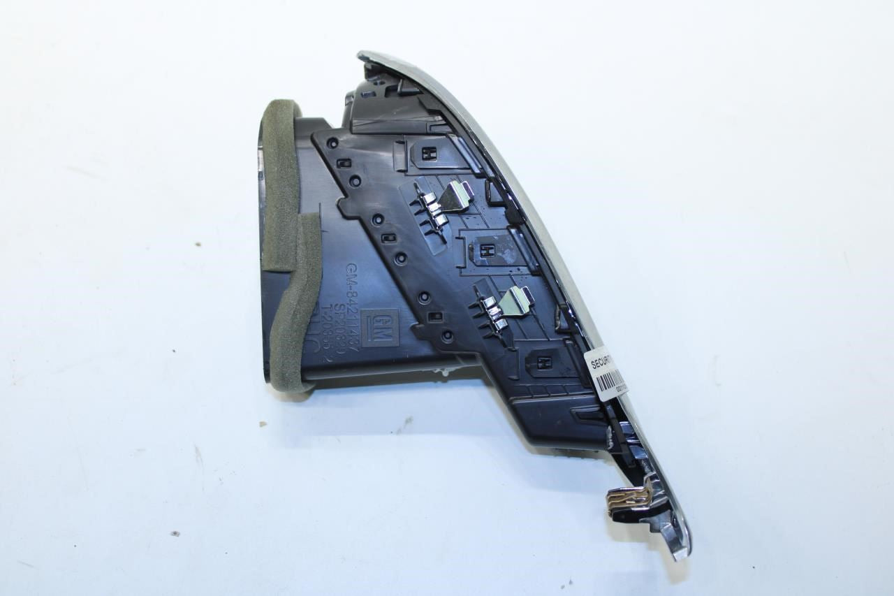 18-24 Chevrolet Equinox Dash Outer and Inner RH and LH Air Vent Set 84211438 OEM - Alshned Auto Parts
