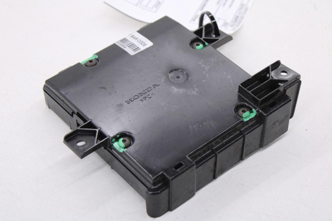2016-2017 Acura MDX w/Technology Pkg Telematics Communication Control Module OEM1